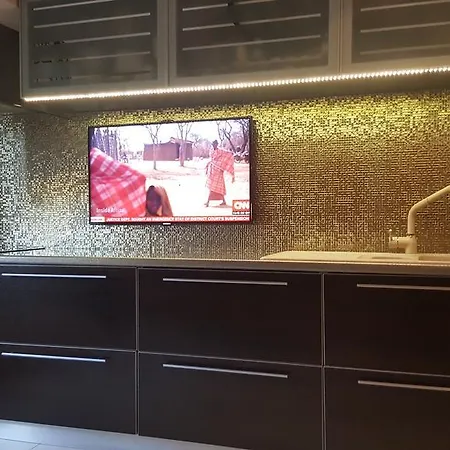 Cris Deluxe Apartman *